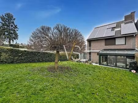 superbe maison renovee 6ch avec jardin et double garage !