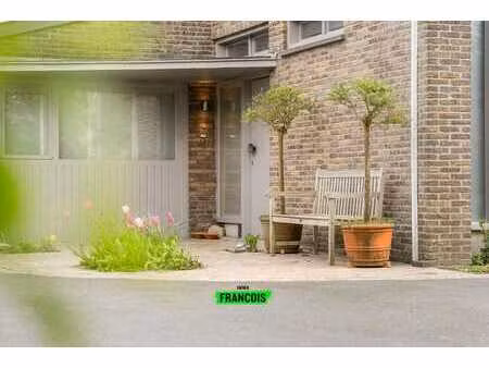 charmante maison individuelle avec 4 chambres et jardin ens…