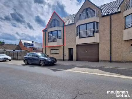 appartement charmant avec grande terrasse et emplacement de