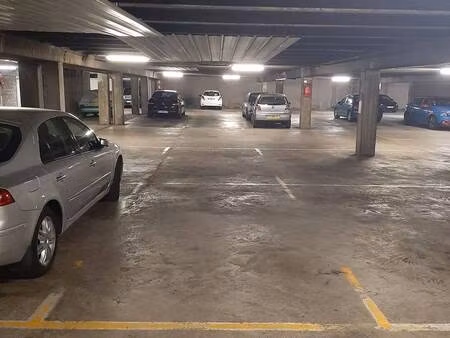 parking à louer