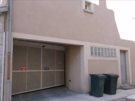 parking à louer