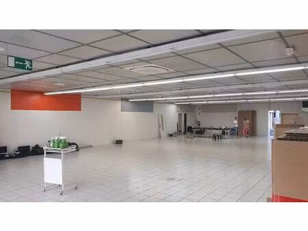 local commercial à louer