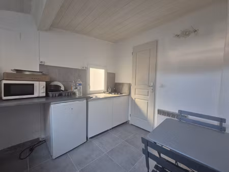 studette meublee toulon