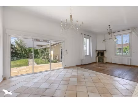 vente maison 5 pièces 105 m² à arcachon (33120)  899 900 €