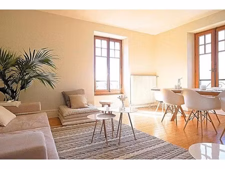 location appartement 2 pièces 72 m² à nernier (74140)