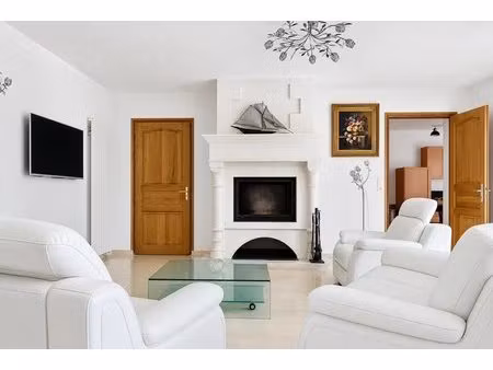 maison de 5 pièces de 195 m² à mesland