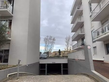 parking à louer