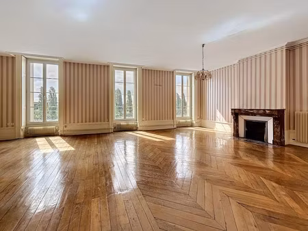 vente appartement 4 pièces 116 m² à chalon-sur-saone (71100)  184 000 €