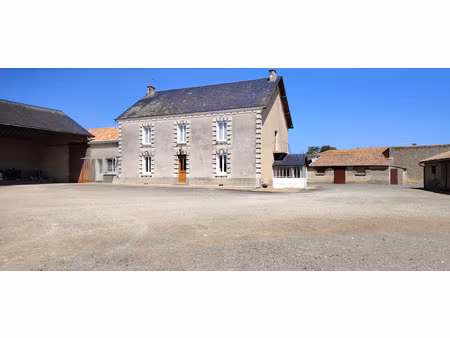 ferme à vendre 7 pièces villeneuve assais les jumeaux (79)