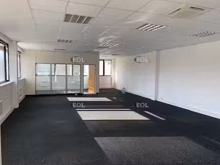 location local d’activités combs-la-ville 77380 1511m² à 3299m²