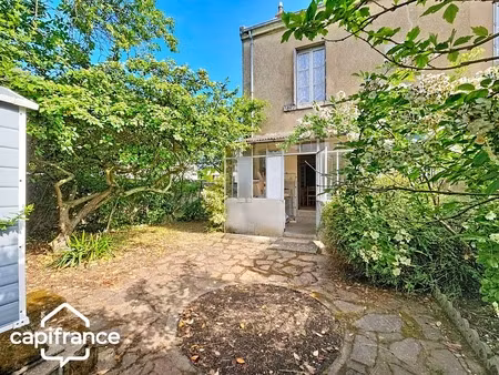 thouars (79) – idéal investissement locatif ou premier achat : maison de ville 65m² avec j