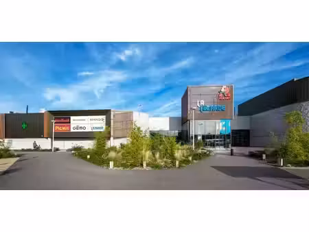 location commerce montivilliers 76290 270m²