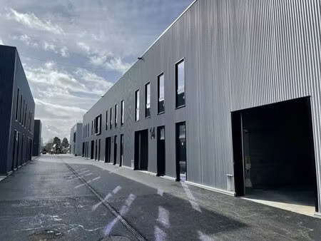 vente entrepôt les ponts de ce 49130 165m² à 350m²