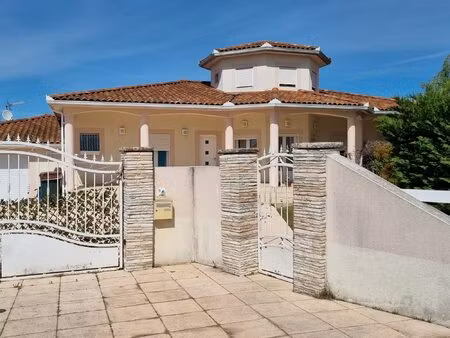 landorthe  secteur saint gaudens  belle maison t 6 de 170 m2 ave