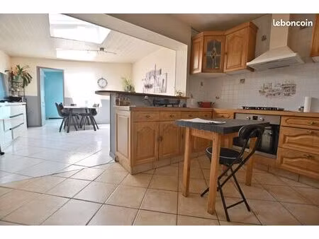 maison 6 pièces 110 m²
