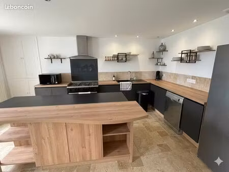 maison 3 pièces 176 m²