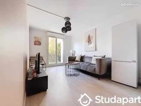chambre 1 pièce 48 m²