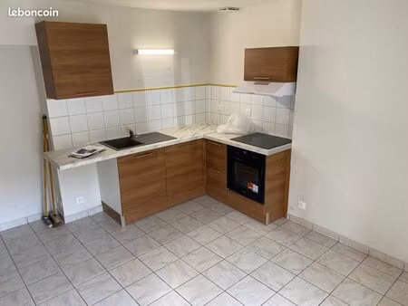 t2 duplex non meublé