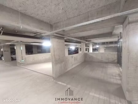 parking vidéosurveillance 15 m2