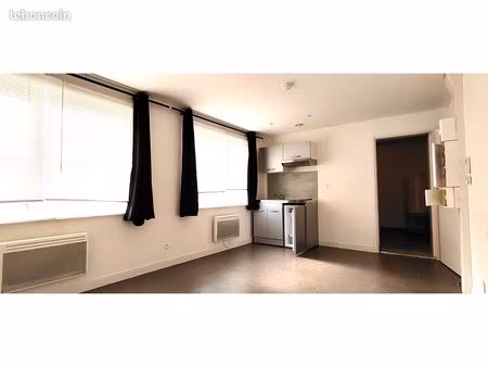 studio 1 pièce 27 m²
