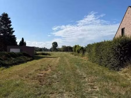 terrain a batir (11a 05ca)