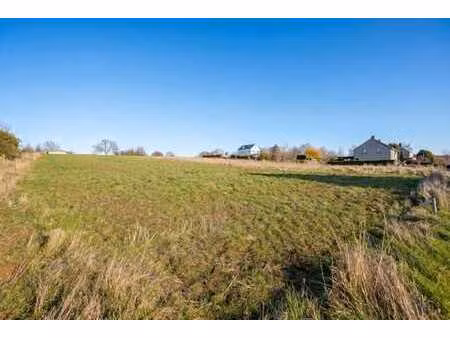 belle parcelle de terrain à bâtir - 1910 m² - 25 m de façade