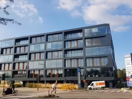 bien professionnel à louer à berchem € 1.940 (locdz) - cd-vastgoed | zimmo
