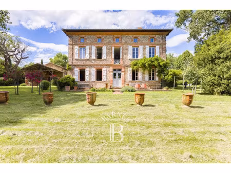 maison de luxe à vendre à poucharramet