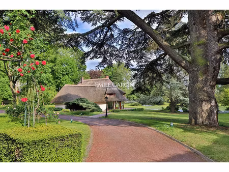maison de luxe à vendre à vaux-sur-seine