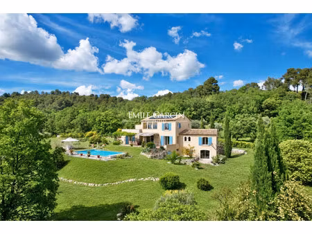 maison de luxe à vendre à la bastide-des-jourdans
