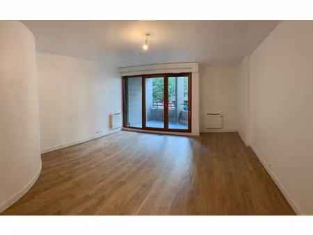 location appartement  m² t-1 à charenton-le-pont  1 199 €