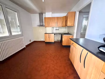 appartement duplex à rafraichir