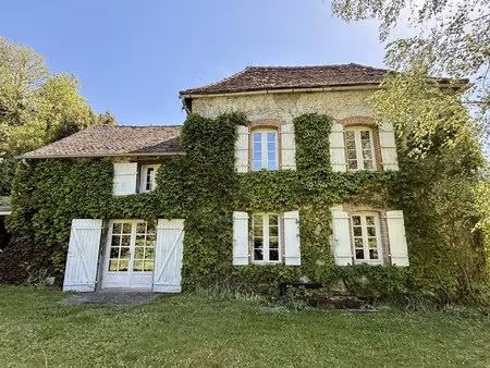 jolie maison de campagne dans environnement rare !