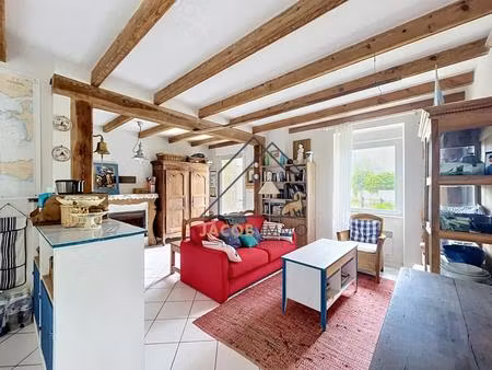 maison en pierre à 10 min à pied de la plage du loch