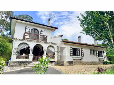 maison t7 de 148 m2 à saint-jean de luz à seulement quelques minutes des plages