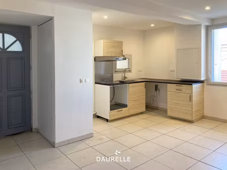 a louer appartement avec une chambre en centre-ville de chât