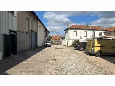 location bureaux 277 m²