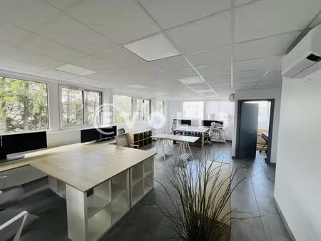 location bureaux 155 m²