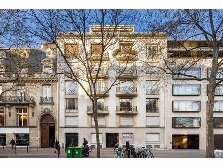 location bureaux 142 m²