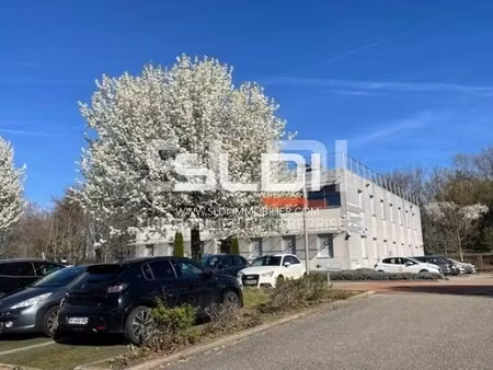 location bureaux 104 m²