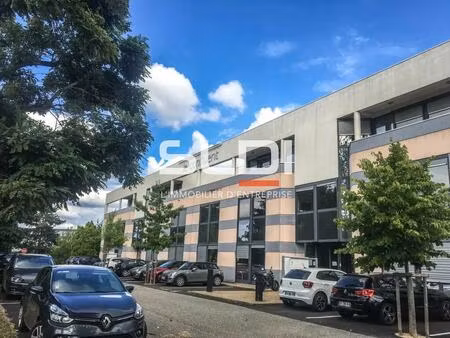 location bureaux 60 m² à 515 m²