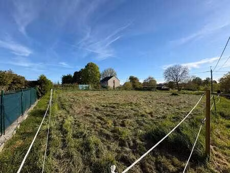 magnifique terrain constructible 1047m² à marchin