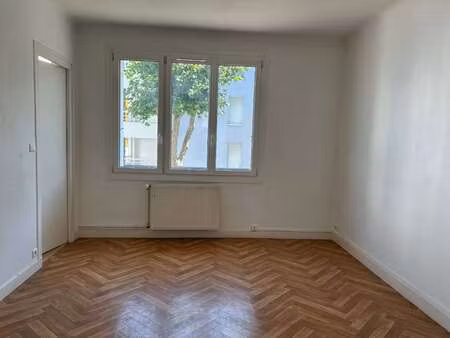 location appartement 2 pièces à saint-nazaire (44600) : à louer 2 pièces / 44m² saint-naza