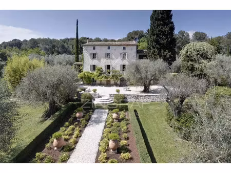 villa de luxe à vendre dans le quartier nord