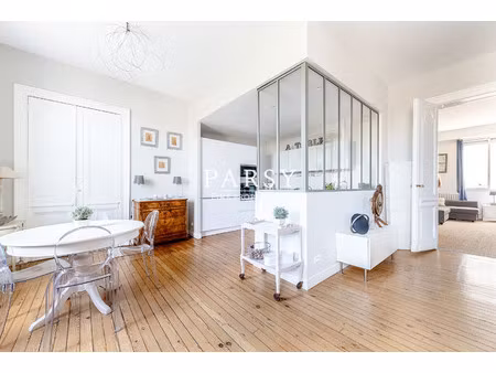 duplex de luxe à vendre dans le quartier le lac-bacalan