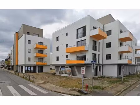 vente commerce 133 m² guilers (29820)