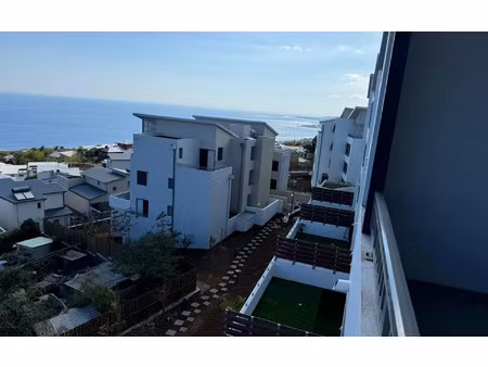location appartement  73.6 m² t-3 à saint-leu  1 267 €
