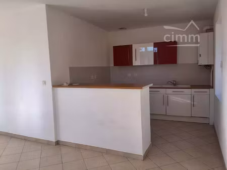 location appartement 3 pièces 71 m² à saint-barthélemy-de-vals (26240)
