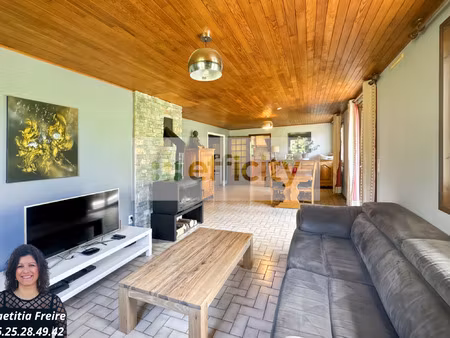 maison 3 pièces - 210 m²