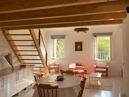 f3 dans maison de ville à marraussan